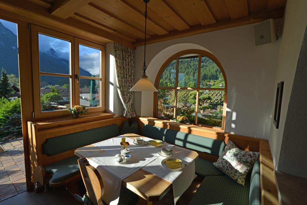 Landhaus Sonnenbichl Mittenwald Exterior photo